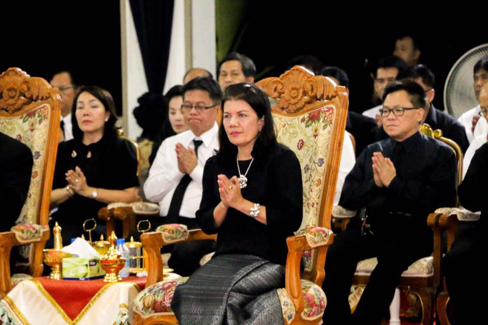 รพ.ชัยนาทนเรนทรร่วมพิธีบำเพ็ญกุศลสวดพระอภิธรรมถวายเป็นพระราชกุศล