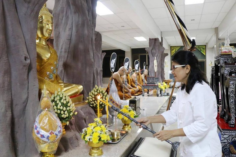 รพ.ชัยนาทนเรนทรจัดกิจกรรมปฏิบัติธรรมเพื่อถวายเป็นพระราชกุศล