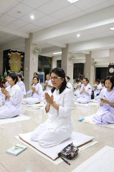 รพ.ชัยนาทนเรนทรจัดกิจกรรมปฏิบัติธรรมเพื่อถวายเป็นพระราชกุศล