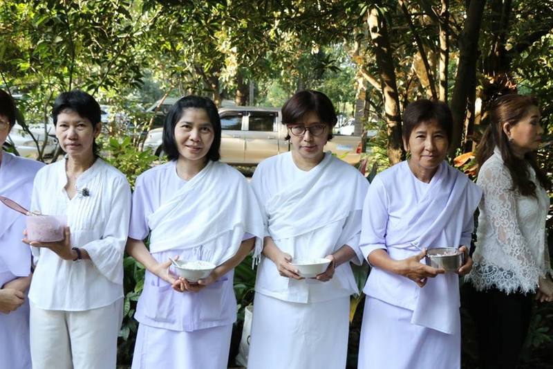 รพ.ชัยนาทนเรนทรจัดกิจกรรมปฏิบัติธรรม ถวายเป็นพระราชกุศล ในวันที่ 29 - 1 ธันวาคม 2559