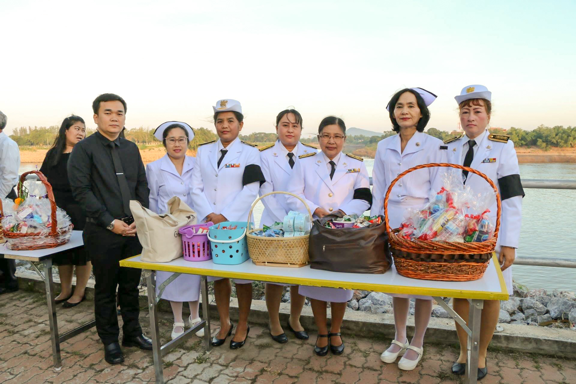 รพ.ชัยนาทนเรนทร "รวมพลังแห่งความภักดี"