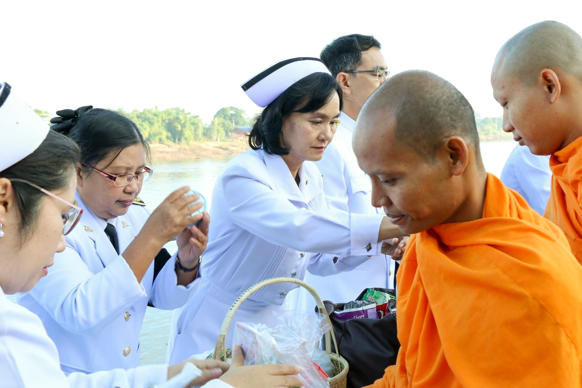 รพ.ชัยนาทนเรนทร "รวมพลังแห่งความภักดี"