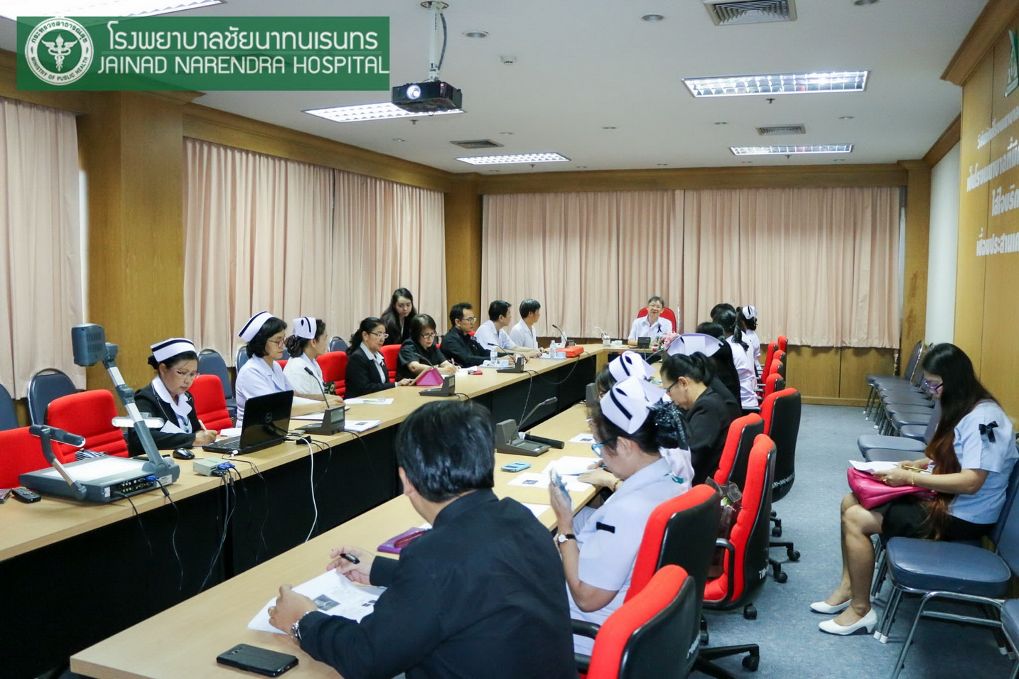 ผู้ตรวจฯ เขต 3 ชี้แจงนโยบาย ให้กำลังใจเจ้าหน้าที่ รพ.ชัยนาทนเรนทร เตรียมความพร้อมดูแลประชาชนช่วงเทศกาลปีใหม่ 2560