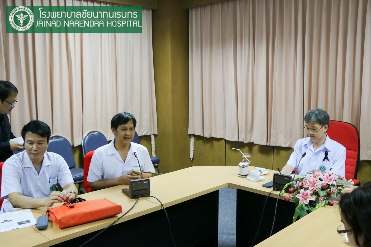 ผู้ตรวจฯ เขต 3 ชี้แจงนโยบาย ให้กำลังใจเจ้าหน้าที่ รพ.ชัยนาทนเรนทร เตรียมความพร้อมดูแลประชาชนช่วงเทศกาลปีใหม่ 2560