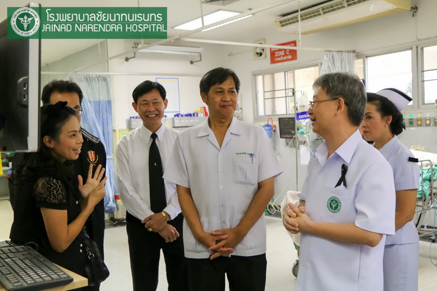 ผู้ตรวจฯ เขต 3 ชี้แจงนโยบาย ให้กำลังใจเจ้าหน้าที่ รพ.ชัยนาทนเรนทร เตรียมความพร้อมดูแลประชาชนช่วงเทศกาลปีใหม่ 2560