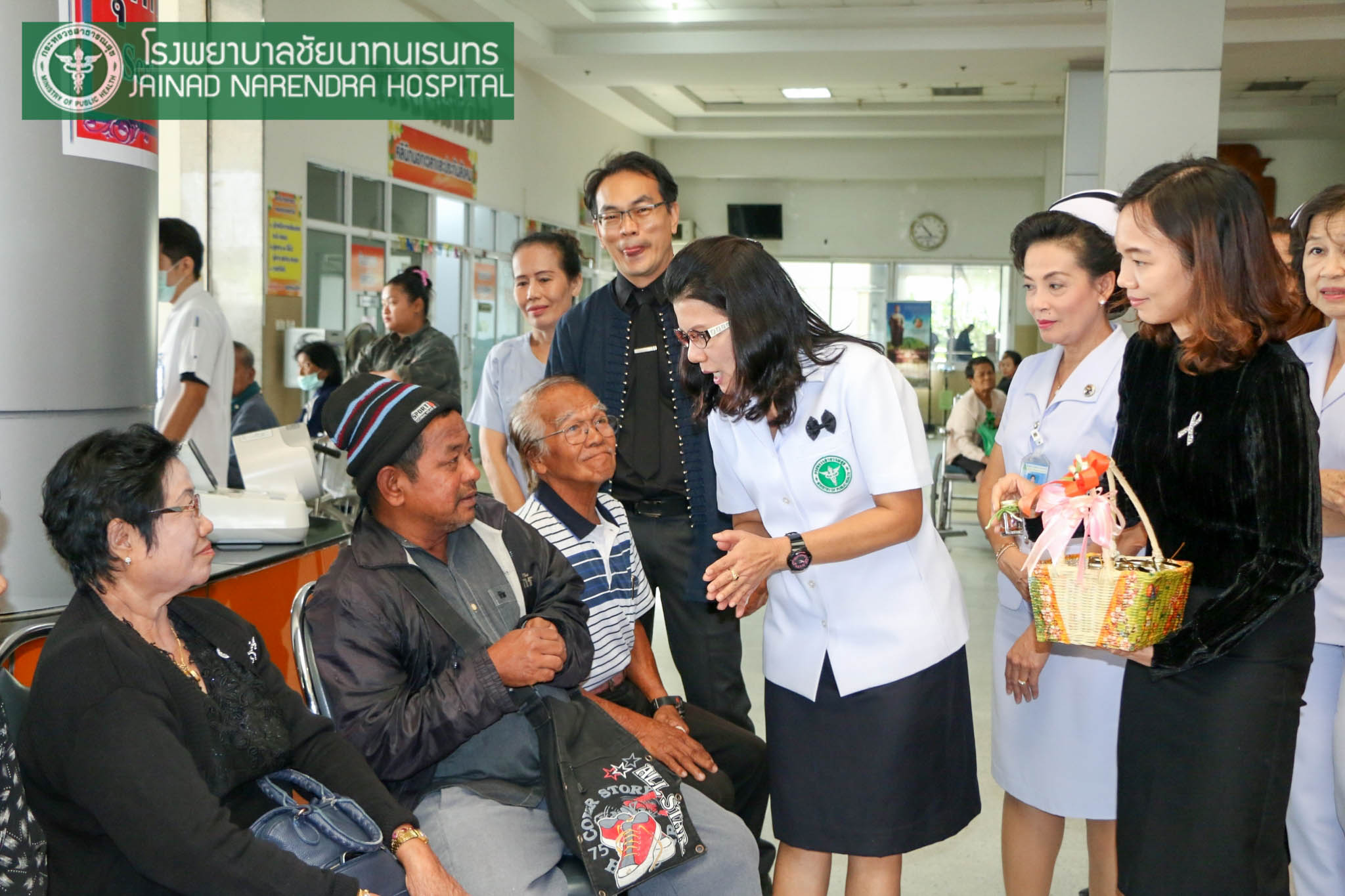 รพ.ชัยนาทนเรนทรจัดกิจกรรม"มอบสุขภาพดีเป็นของขวัญปีใหม่แก่ประชาชน"