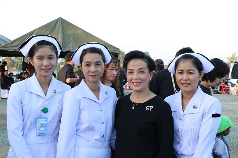 ร่วมพิธีทำบุญตักบาตรข้าวสาร อาหารแห้ง อุทิศถวายเป็นพระราชกุศลแด่พระบาทสมเด็จพระปรมินทรมหาภูมิพลอดุลยเดช ครบ 50 วัน