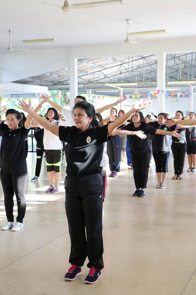 รพ.ชัยนาทนเรนทรจัดกิจกรรมออกกำลังกาย วันที่ 30 พฤศจิกายน 2559